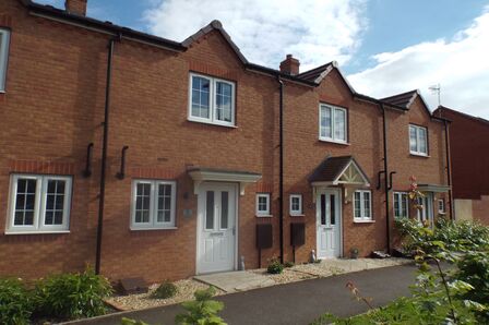 Viburnum Walk, 2 bedroom Mid Terrace House to rent, &pound;975 pcm