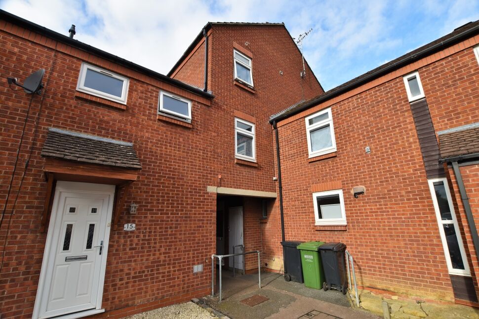 Main image of 1 bedroom Mid Terrace House to rent, Oak Tree Close, Evesham, Worcestershire, WR11