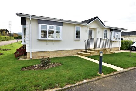 2 bedroom Detached Property for sale