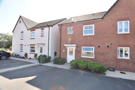 3 bedroom Semi Detached House to rent