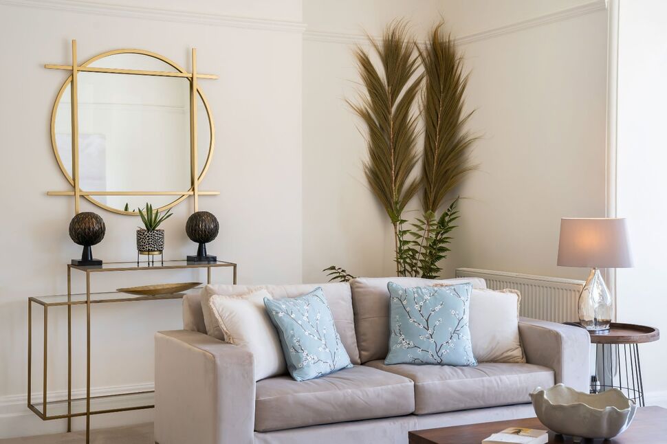 5 bedroom Mid Terrace House for sale, High Street, Evesham, WR11 £550,000