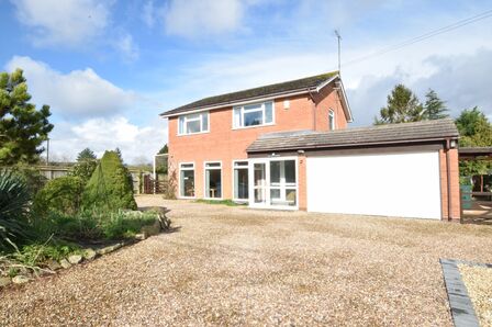 Hinton-on-the-Green, 4 bedroom Detached House for sale, £595,000