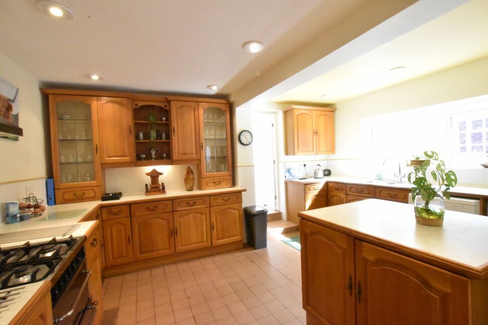 6 Elegant Period Properties For Sale