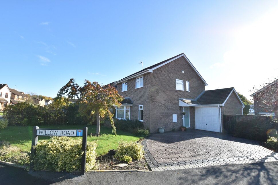 Main image of 3 bedroom Detached House for sale, Willow Road, Evesham, Worcestershire, WR11
