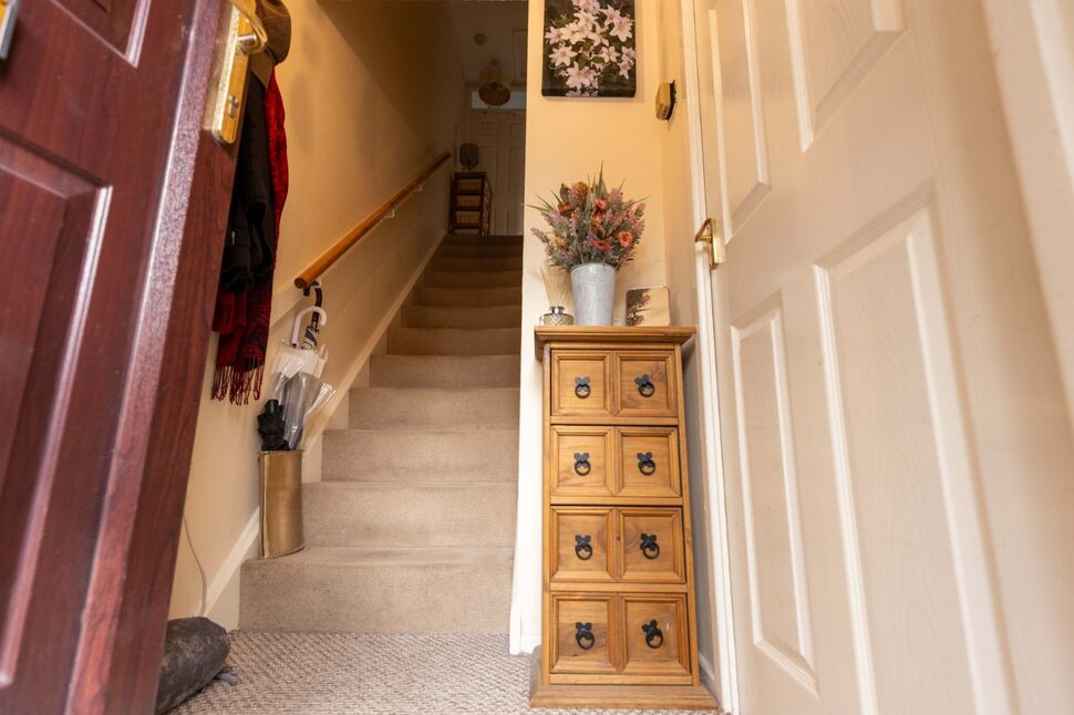 2 bedroom End Terrace House for sale, St. Pauls Close, Evesham, WR11