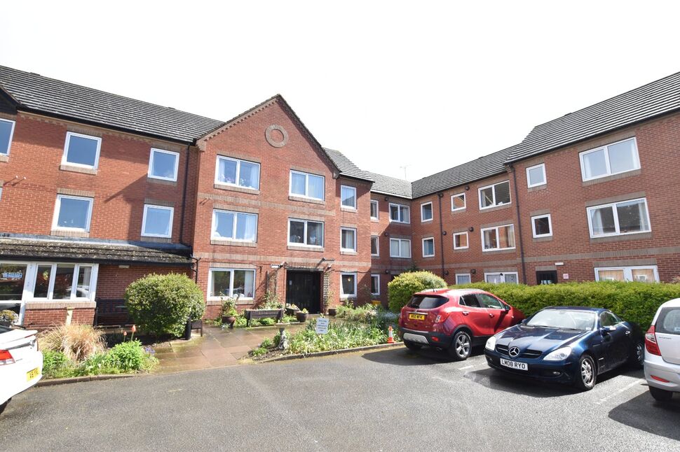 Main image of 1 bedroom  Flat for sale, St. Marys Road, Evesham, Worcestershire, WR11