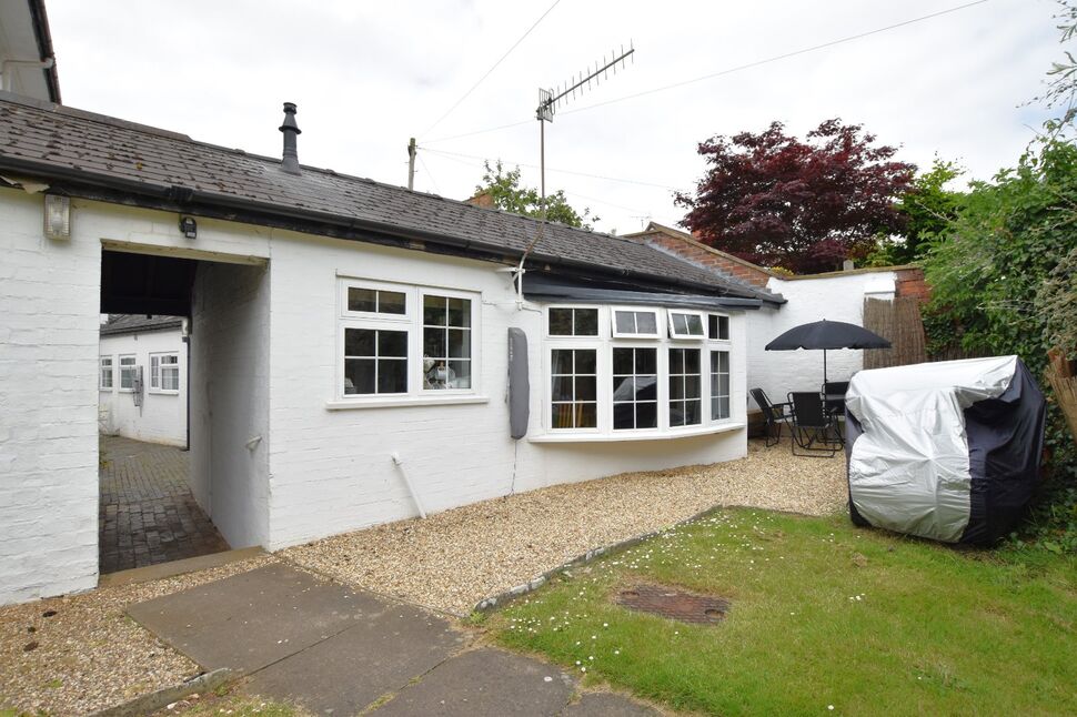 Main image of 1 bedroom Bungalow for sale, Greenhill, Evesham, Worcestershire, WR11