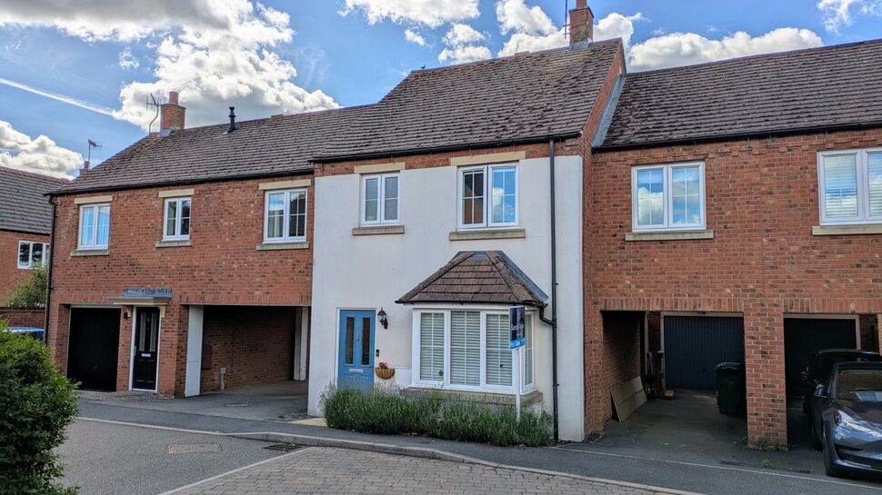 4 bedroom Link Detached House for sale