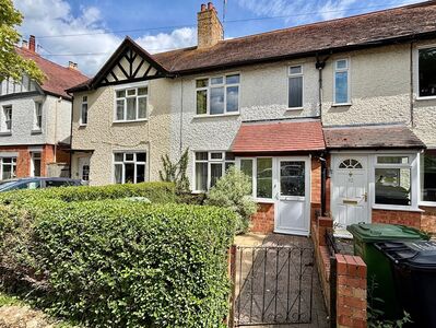 3 bedroom Mid Terrace House for sale