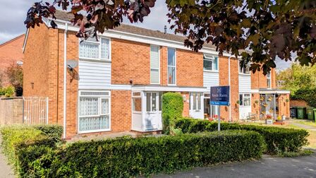2 bedroom End Terrace House for sale