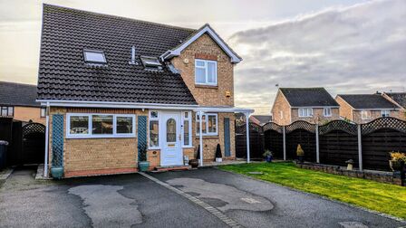 St. Marks Close, 4 bedroom Detached House for sale, £375,000