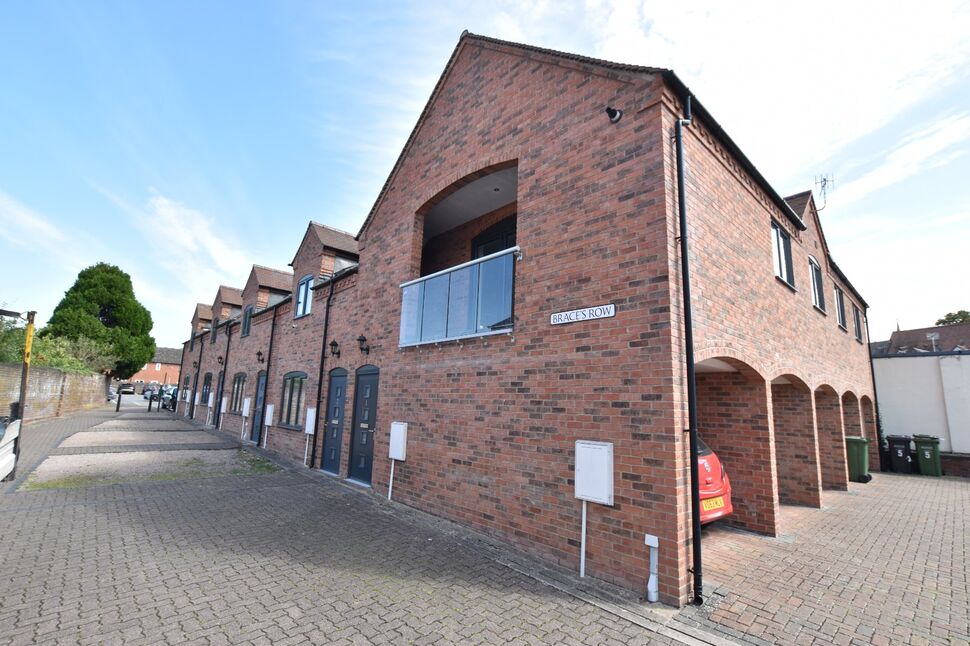 Main image of 2 bedroom Flat to rent, Merstow Green, Evesham, Worcestershire, WR11