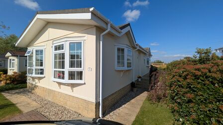 2 bedroom Detached Property for sale