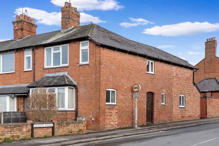 3 bedroom End Terrace House for sale