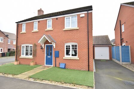 Strawberry Place, 3 bedroom Detached House for sale, £390,000