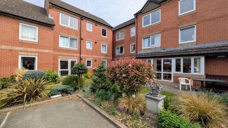St. Marys Road, 1 bedroom  Flat for sale, £75,500