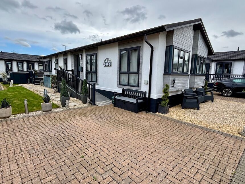Main image of 2 bedroom Detached Property for sale, Oak Court, Marston Edge, Stratford-upon-Avon, CV37