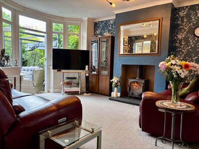 Offenham Road, 3 bedroom Semi Detached House for sale, £335,000