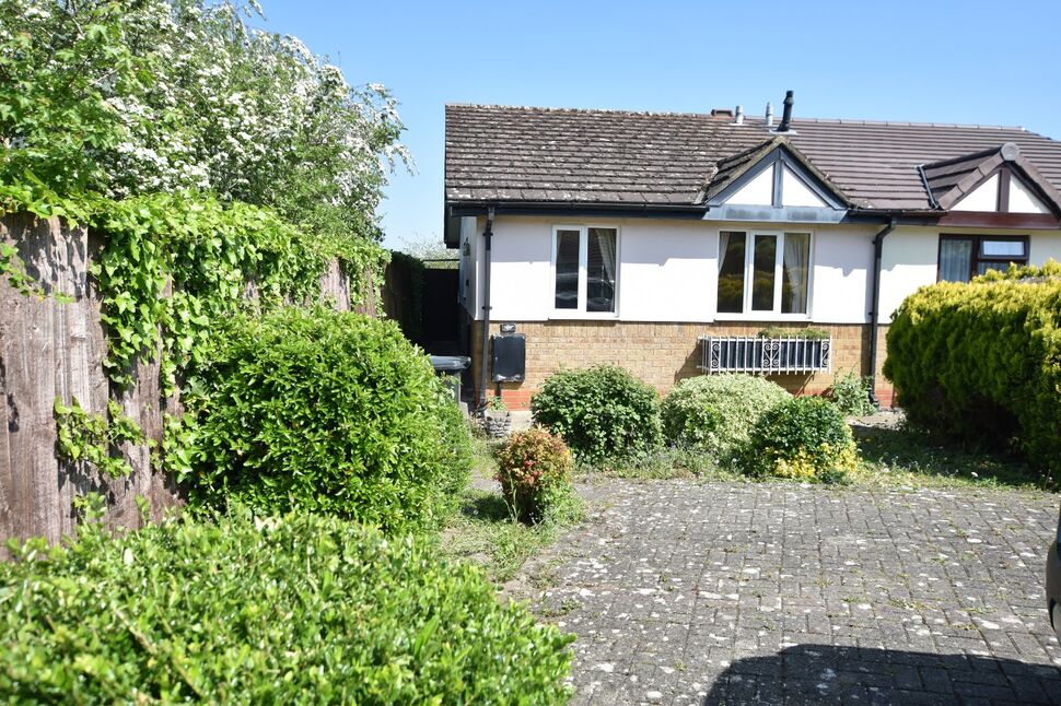 2 bedroom Semi Detached Bungalow for sale