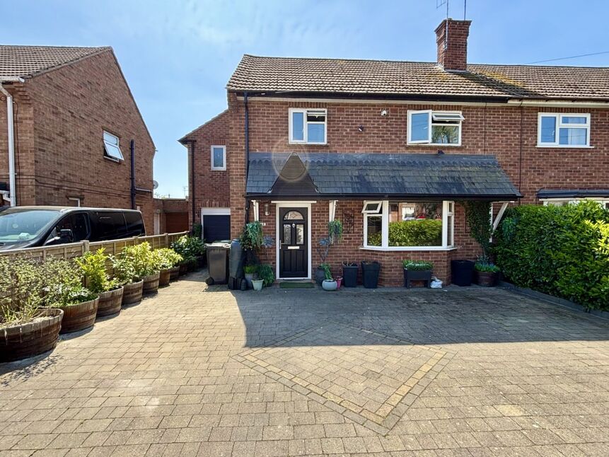 Main image of 5 bedroom Semi Detached House for sale, Allardene, Evesham, Worcestershire, WR11