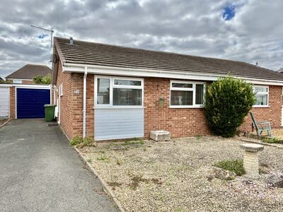 2 bedroom Semi Detached Bungalow for sale