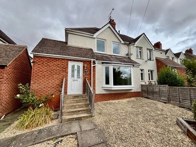 Blakes Hill, 3 bedroom Mid Terrace House for sale, £460,000