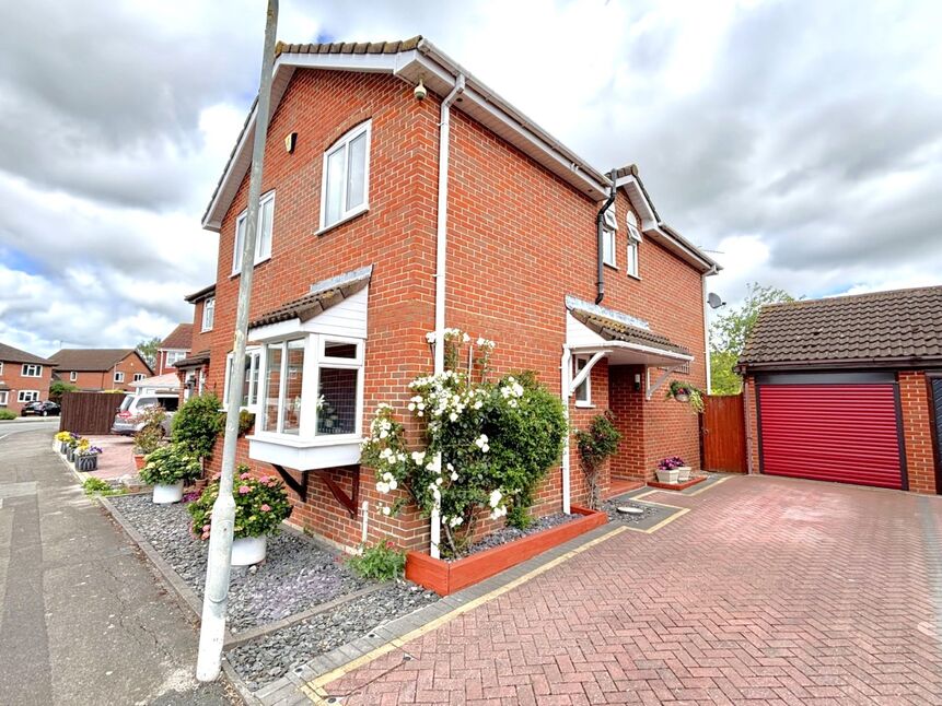 Main image of 4 bedroom Detached House for sale, St. Matthews Close, Evesham, Worcestershire, WR11