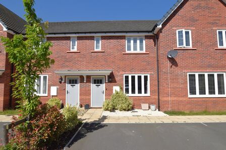2 bedroom Mid Terrace House for sale