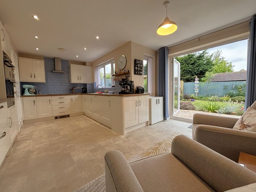 Kitchen / Diner