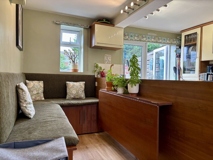 Kitchen / Breakfast Room