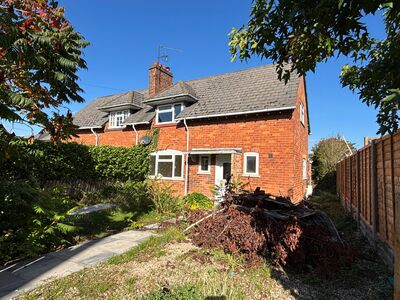 Pensham Hill, 3 bedroom Semi Detached House for sale, £320,000