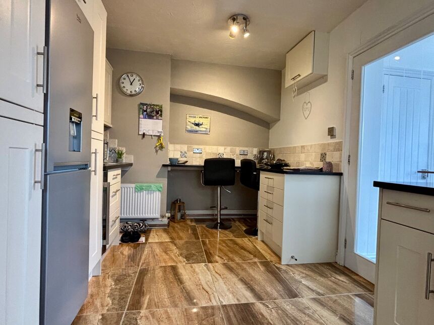 Kitchen / Breakfast Room