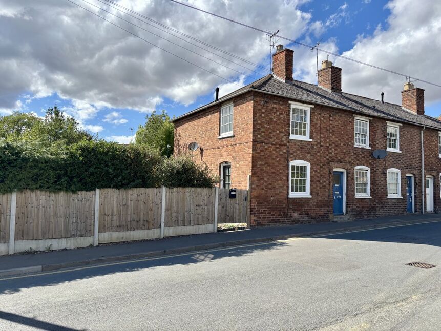 Main image of 2 bedroom End Terrace House for sale, Priest Lane, Pershore, Worcestershire, WR10