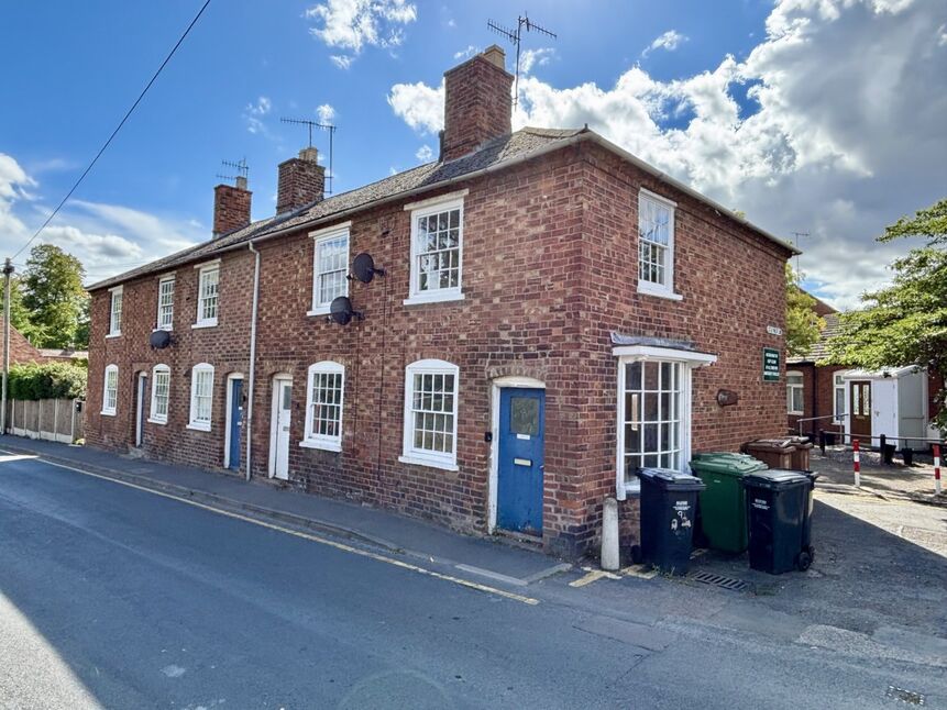 Main image of 2 bedroom Mid Terrace House for sale, Priest Lane, Pershore, Worcestershire, WR10