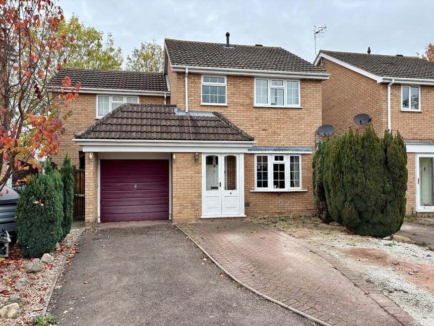 Main image of 4 bedroom Detached House for sale, Holly Close, Evesham, Worcestershire, WR11