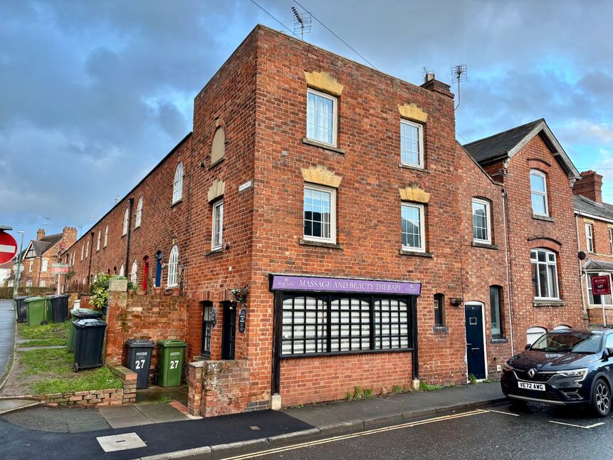 Main image of 1 bedroom End Terrace House for sale, Swan Lane, Evesham, Worcestershire, WR11
