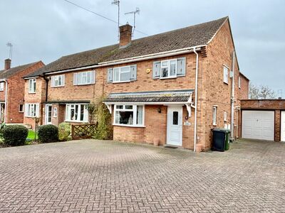 4 bedroom Semi Detached House for sale