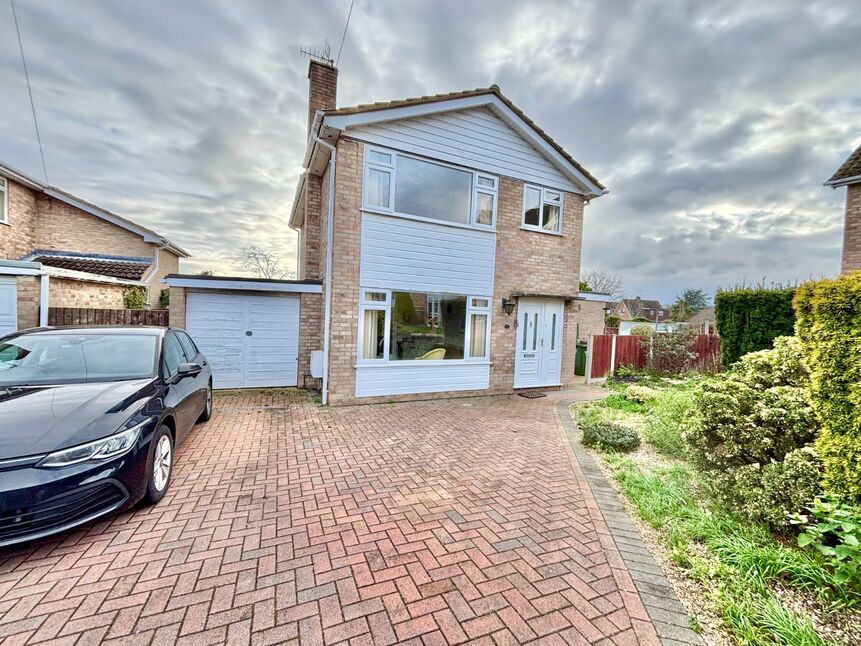 Main image of 3 bedroom Detached House for sale, Hylton Road, Evesham, Worcestershire, WR11
