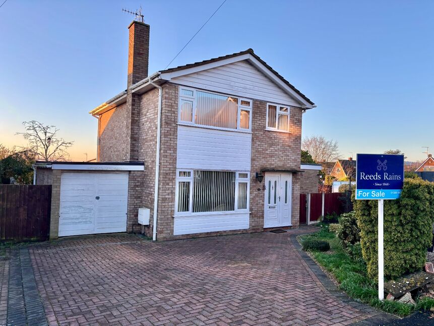 Main image of 3 bedroom Detached House for sale, Hylton Road, Evesham, Worcestershire, WR11