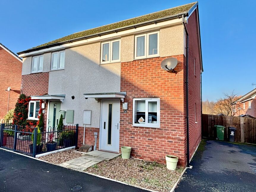 Main image of 2 bedroom Semi Detached House for sale, Laxton Crescent, Evesham, Worcestershire, WR11