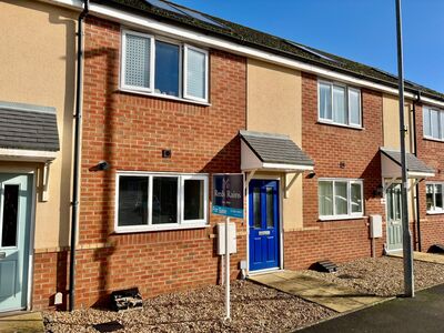 Greengage Way, 2 bedroom Mid Terrace House for sale, &pound;122,500