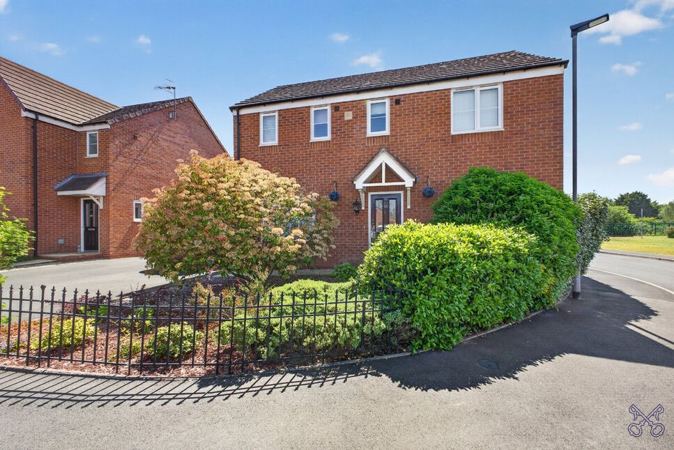 Main image of 3 bedroom Detached House for sale, Snaffle Way, Evesham, Worcestershire, WR11