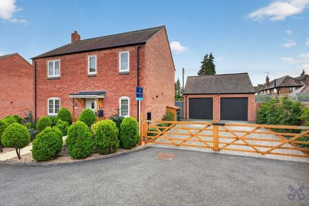 3 bedroom Detached House for sale
