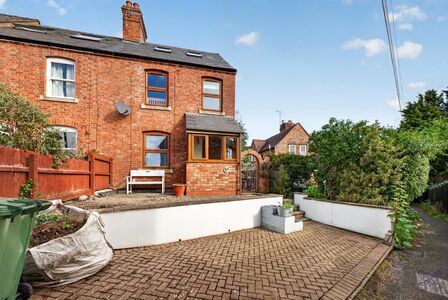 Mill Road, 2 bedroom End Terrace House for sale, &pound;270,000