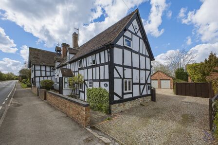 3 bedroom Semi Detached Property for sale