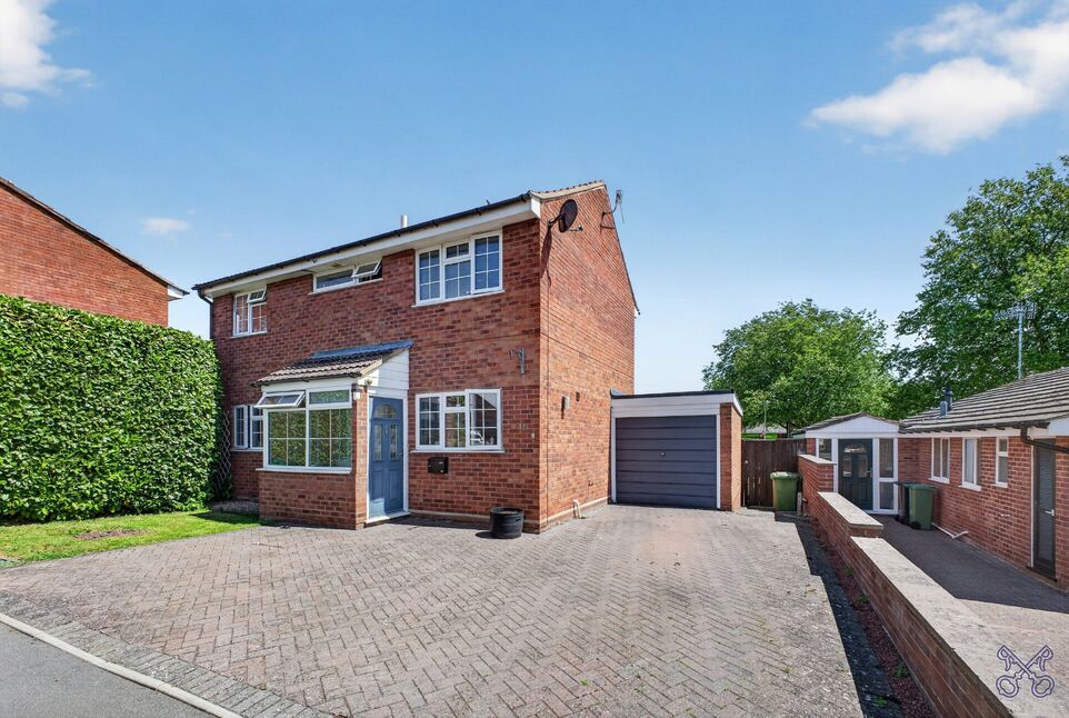 Main image of 4 bedroom Detached House for sale, Sycamore Avenue, Evesham, Worcestershire, WR11