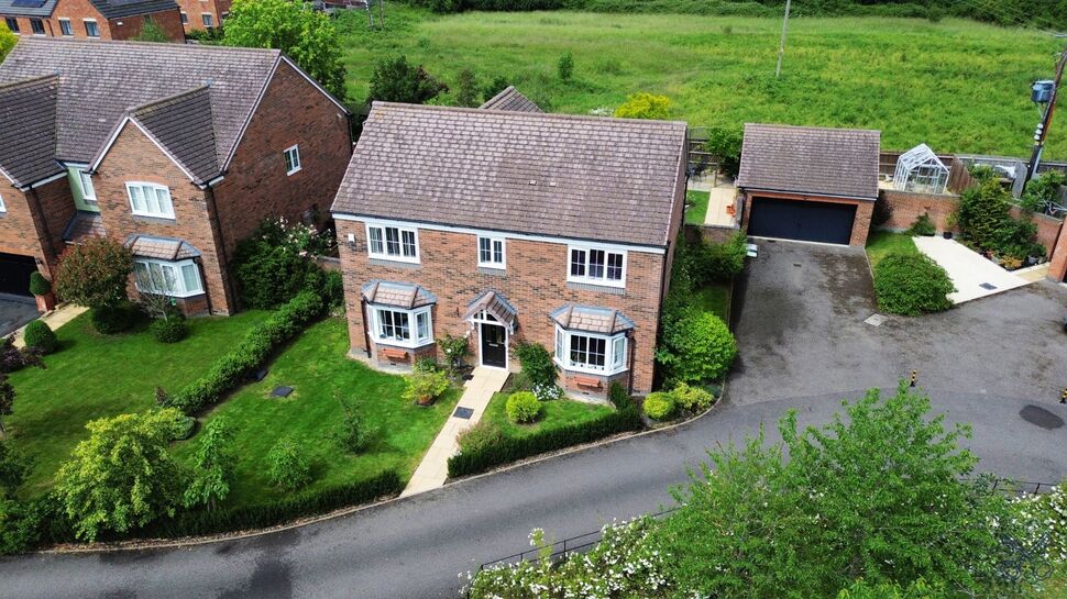 Main image of 4 bedroom Detached House for sale, Orchard Close, South Littleton, Worcestershire, WR11