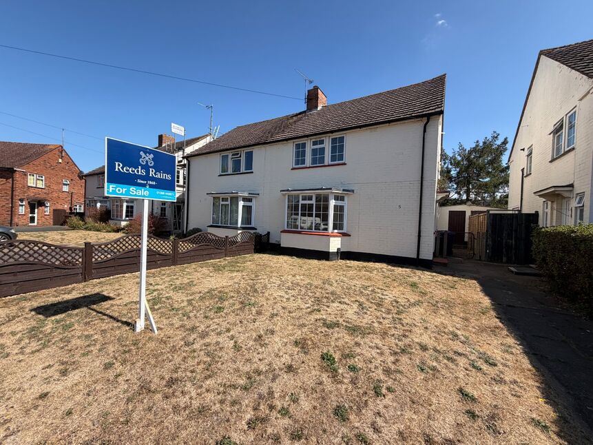 Main image of 3 bedroom Semi Detached House for sale, Courtiers Drive, Bishops Cleeve, Gloucestershire, GL52