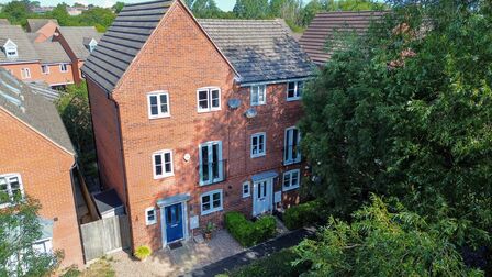 4 bedroom End Terrace House for sale