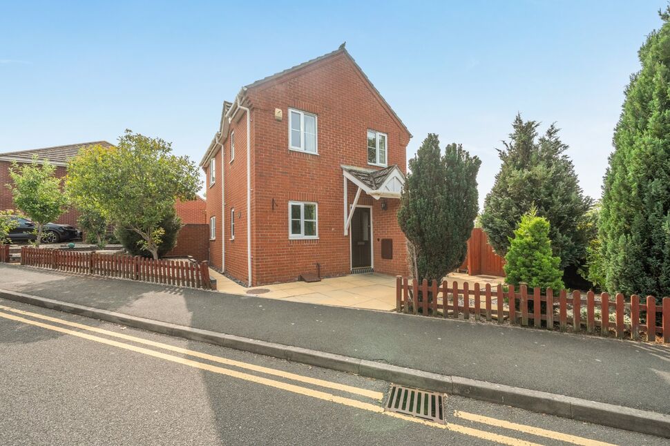 Main image of 3 bedroom Detached House for sale, Goodalls Grove, Evesham, Worcestershire, WR11